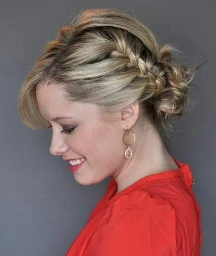 Прическа на корпоратив на средние волосы How To French Braid Hair (Video) Hairdo, Beauty, Braided hairstyles updo