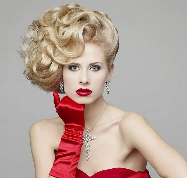 Прическа на корпоратив женская Mmmmmm! Flickr - Photo Sharing! Vintage hairstyles for long hair, Blonde updo, B