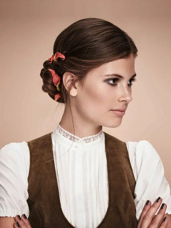 Прическа на октоберфест для женщин Dirndl-Frisuren zum Nachmachen Dirndl frisuren, Oktoberfest frisur und Wiesn fri