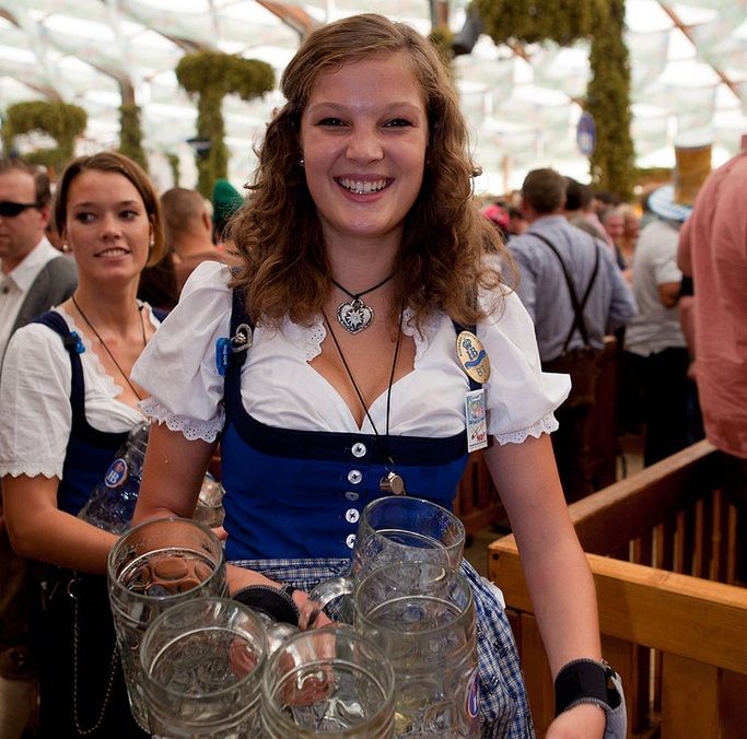 Прическа на октоберфест для женщин Oktoberfest mistakes - Don't do these eight things! Oktoberfest, Beer festival, 