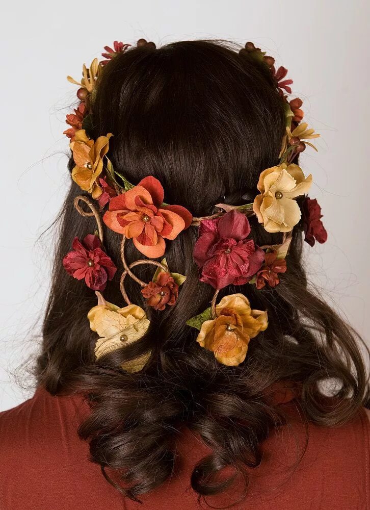 Прическа на осенний бал в школу Bohemian Flower Crown - Cascading Veil of Fall Colored Flowers - Woodland Weddin