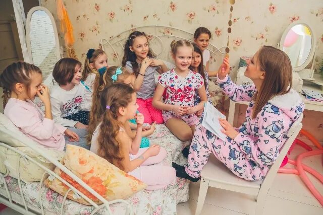 Прическа на пижамную вечеринку для девочки Best 10 Year Old Girl Birthday Party Ideas of 2022 The Birthday Best