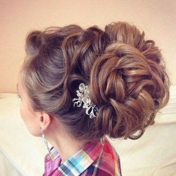 Прическа на праздник девушке 32 Super Cute Looks With Short Hairstyles For Round Faces Short hair styles for 