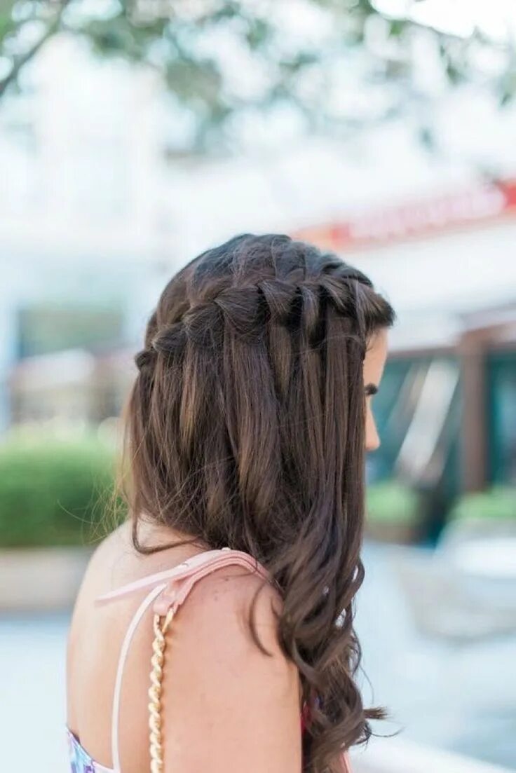 Прическа на прогулку на средние волосы 62 Of The Most Creative Christmas Hairstyles Ever Waterfall hairstyle, Long hair