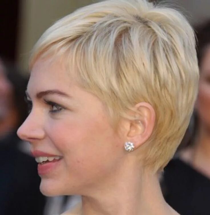 Прическа на редкие короткие волосы женщине Pin by Света Чемизова on Надо попробовать Michelle williams hair, Short blonde p