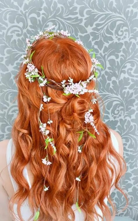 Прическа на рыжие волосы средней длины Beautiful Flower Accessories for Red Hair