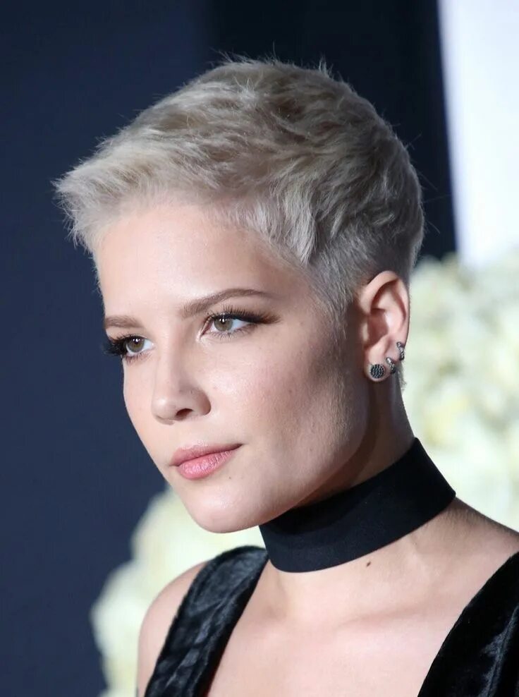 Прическа на сильно короткие волосы HALSEY Halsey hair, Super short hair, Very short hair