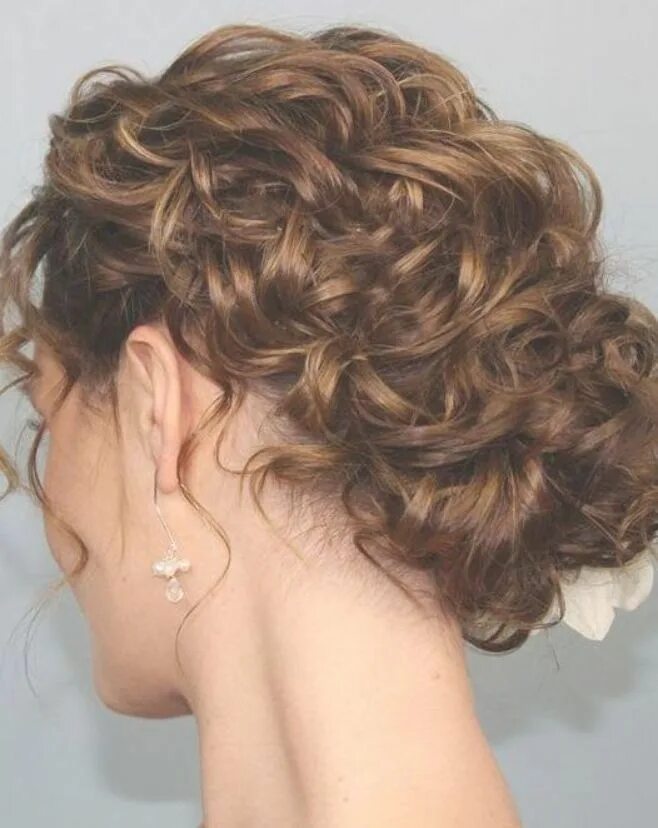 Прическа на средние кудрявые 70+ Wedding Hairstyles For Curly Hair Ideas 16 - Fiveno Natural curls hairstyles