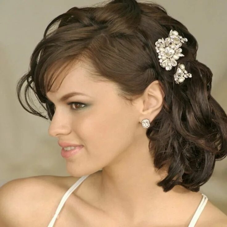 Прическа на средние мягкие волосы vypusknyye pricheski (35) Wedding hairstyles for medium hair, Mother of the brid