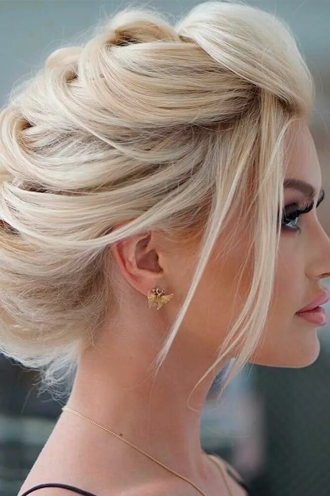 Прическа на средние светлые волосы 40+ Dreamy Homecoming Hairstyles Fit For A Queen Long hair styles, Formal hairst