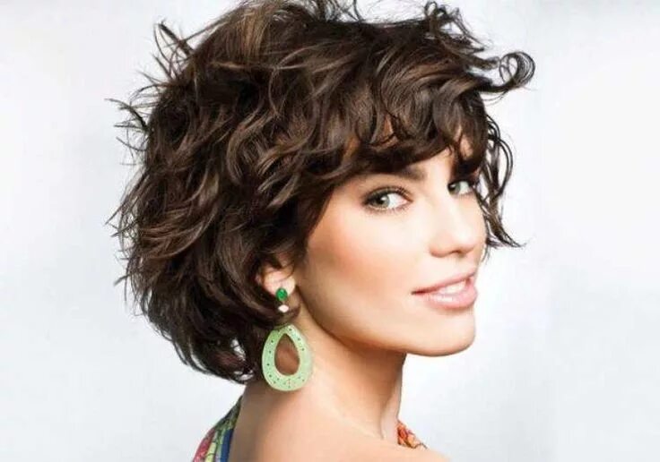 Прическа на средние волнистые Cabelo curto 2019: 30 inspirações de cortes para mudar o visual Short wavy hair,