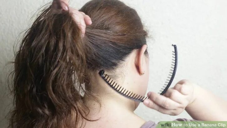 Прическа на средние волосы бананом 3 Ways to Use a Banana Clip - wikiHow Banana clip hairstyles, Banana hair clips,