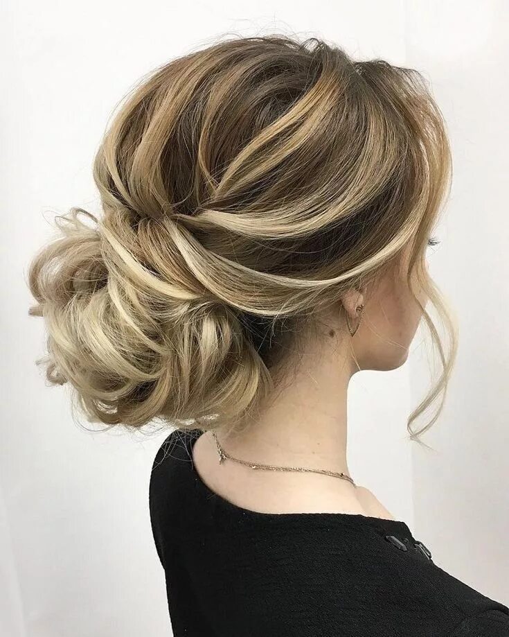 Прическа на средние волосы красиво собраны 72 Romantic Wedding Hairstyle Trends in 2019 Ecemella Unique wedding hairstyles,