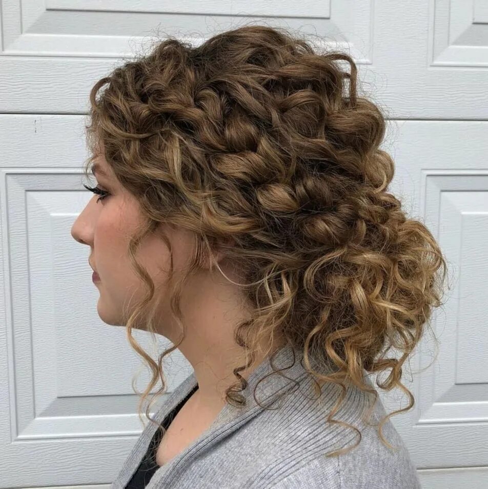 Прическа на средние волосы кудрявые женские 60 Styles and Cuts for Naturally Curly Hair in 2024 Curly hair styles naturally,