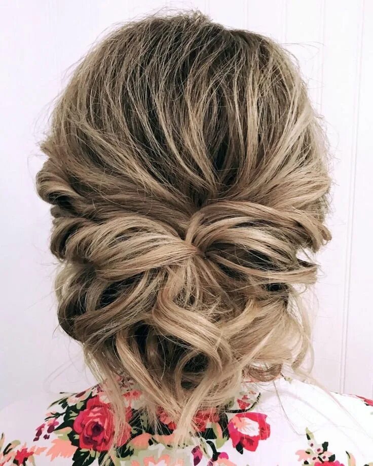 Прическа на средние волосы на праздник Romantic Updo for Tousled Balayage Hair Medium length hair styles, Romantic updo