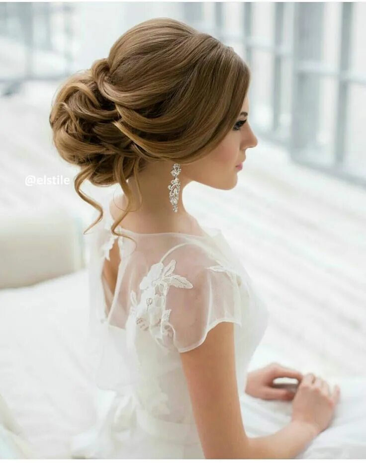 Прическа на средние волосы на свадьбу невесте Pin by Eunise Gomez on Hair Unique wedding hairstyles, Long hair styles, Wedding