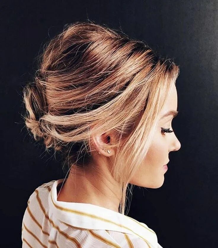 Прическа на средние волосы женская повседневная The Ultimate Guide to Creating a Cozy and Hygge Home - HouzEdit Thin hair updo, 