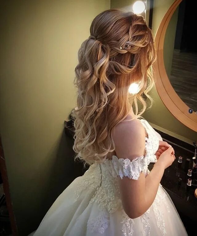 Прическа на свадьбу 12 лет Pin de Leeh Camppos em CABELOS em 2019 Cabelo casamento, Penteado noiva e Pentea