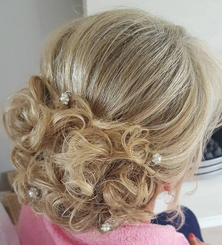 Прическа на свадьбу 45 лет 50 Ravishing Mother of the Bride Hairstyles for 2024 Penteados mãe da noiva cabe