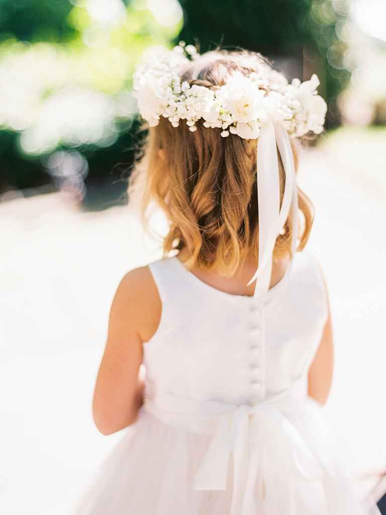 Прическа на свадьбу девочкам 11 лет These Are the Cutest Flower Girl Hairstyles and Accessories You'll Ever See Flow