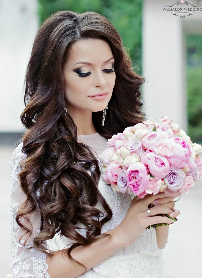 Прическа на свадьбу длинные локоны Glamorous Wedding Hairstyles with Elegance - MODwedding Long hair styles, Long h