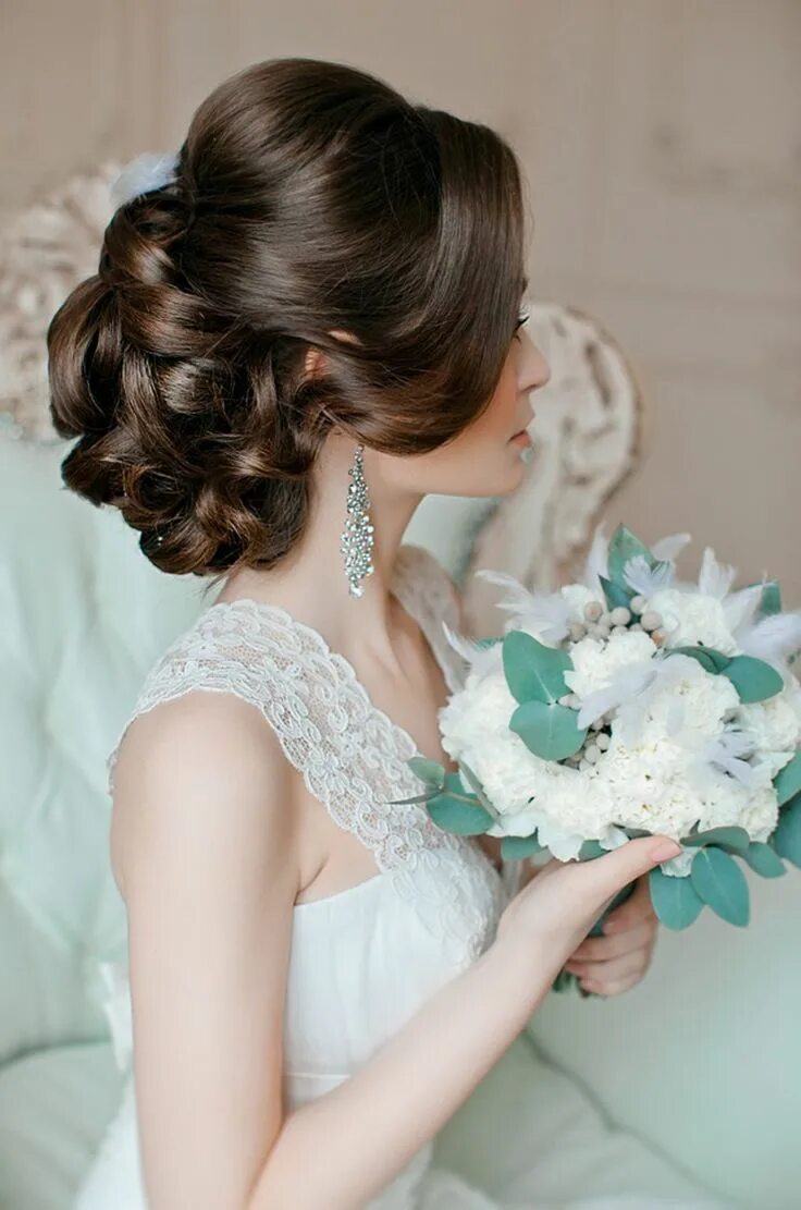 Прическа на свадьбу для невесты The Perfect Palette Romantic wedding hair, Bridal hair, Wedding hairstyles