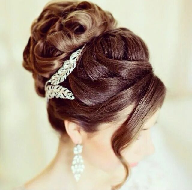 137 Wedding Hairstyles: 2024 Guide Expert Tips & FAQs Wedding hairstyles, Long h