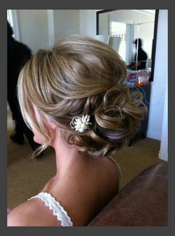 Прическа на свадьбу каскад на средние Pretty Updos For Medium Length Hair Ideas Short hair updo, Short hairstyles fine