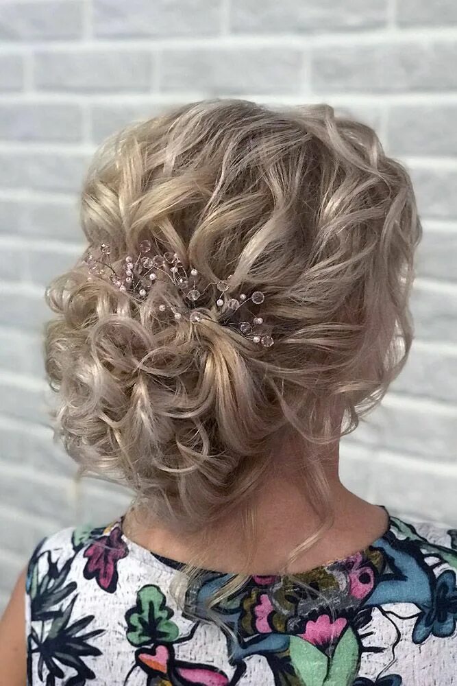 Прическа на свадьбу маме на короткие mother of the bride hairstyles elegant textured curly updo djamilya_hairsty. Mot