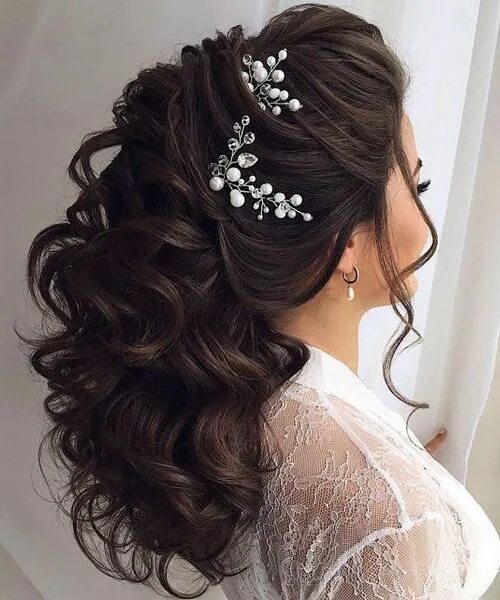 Прическа на свадьбу на длинные волосы невесте #wedding hair with veils #wedding hair #best wedding hair styles #wedding hair a