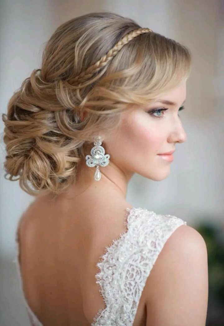 Прическа на свадьбу на средние волосы Pin by Jürgen Heinisch on Haare in 2023 Long hair styles, Wedding hairstyles for