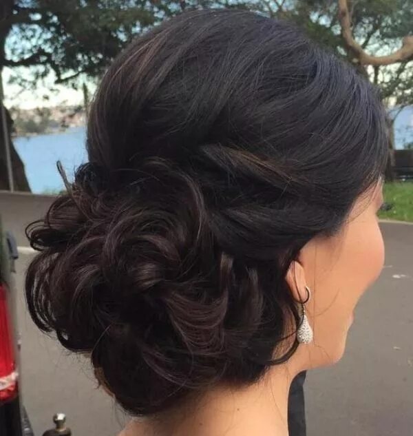 Прическа на темные волосы средней длины 81+ Beautiful Wedding Hairstyles for Elegant Brides Long hair styles, Medium hai