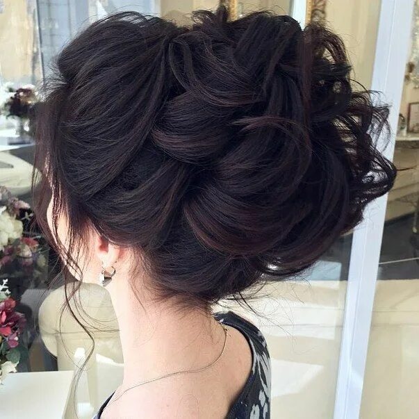 Прическа на темные волосы средней длины 40 Chic Wedding Hair Updos for Elegant Brides Hair updos, Hair styles, Hair