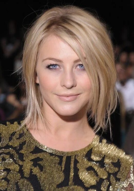 Прическа на тонкие редкие волосы до плеч Julianne Hough Shoulder Length Bob Haircut for Straight Hair - PoP Haircuts Hair