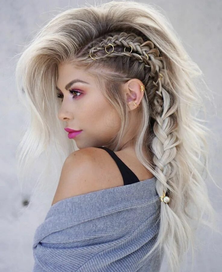 Прическа на удлиненные волосы женская Pin by Nicole on Braids & Updos Braids for long hair, Side braid hairstyles, Coo