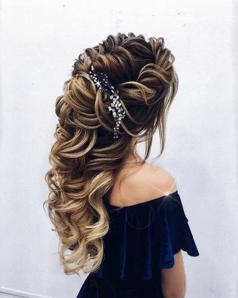 Прическа на вечерни фото Pin on Peinados Long hair styles, Bride hairstyles, Wedding hairstyles for long 