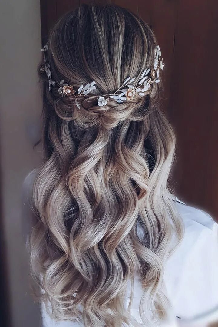 Прическа на выпускной 9 класс длинные 30 Bridal Half Up Down Hair Styles Wedding hair half, Bridal hair half up, Half 