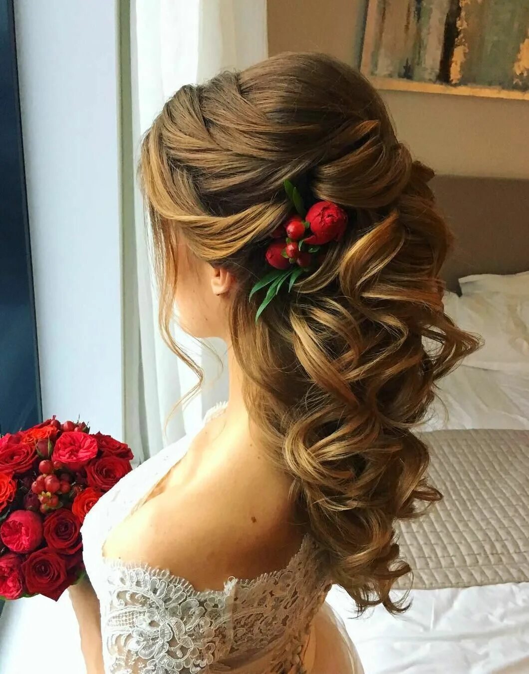 Прическа на выпускной длинные волосы 11 65 Captivating Wedding Hairstyles For Medium Length Hair Hair styles, Medium bob