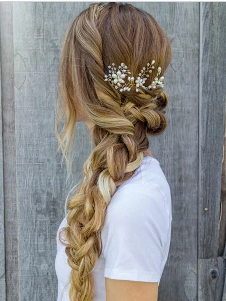 Прическа на выпускной школы длинные волосы Ronatic braid Long hair styles, Braided prom hair, Bridal braids