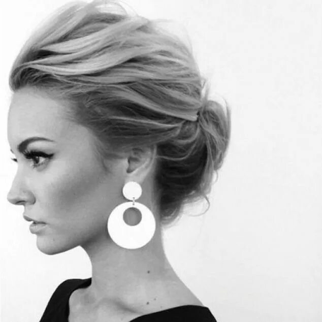 Прическа начес на каре Idée de coiffure cheveux fins #1 : Un chignon en trois dimensions #weddingupdo #