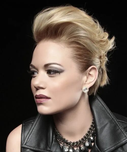 Прическа начес на короткие волосы Short Pulled-Back Hairstyle With High Top - Hairstyles Cute hairstyles for short