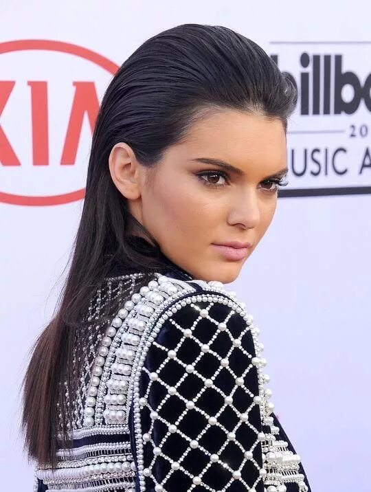 Прическа назад женская длинные волосы Best of the 2015 Billboard Music Awards Beauty: 5 Must-See Hair and Makeup Momen