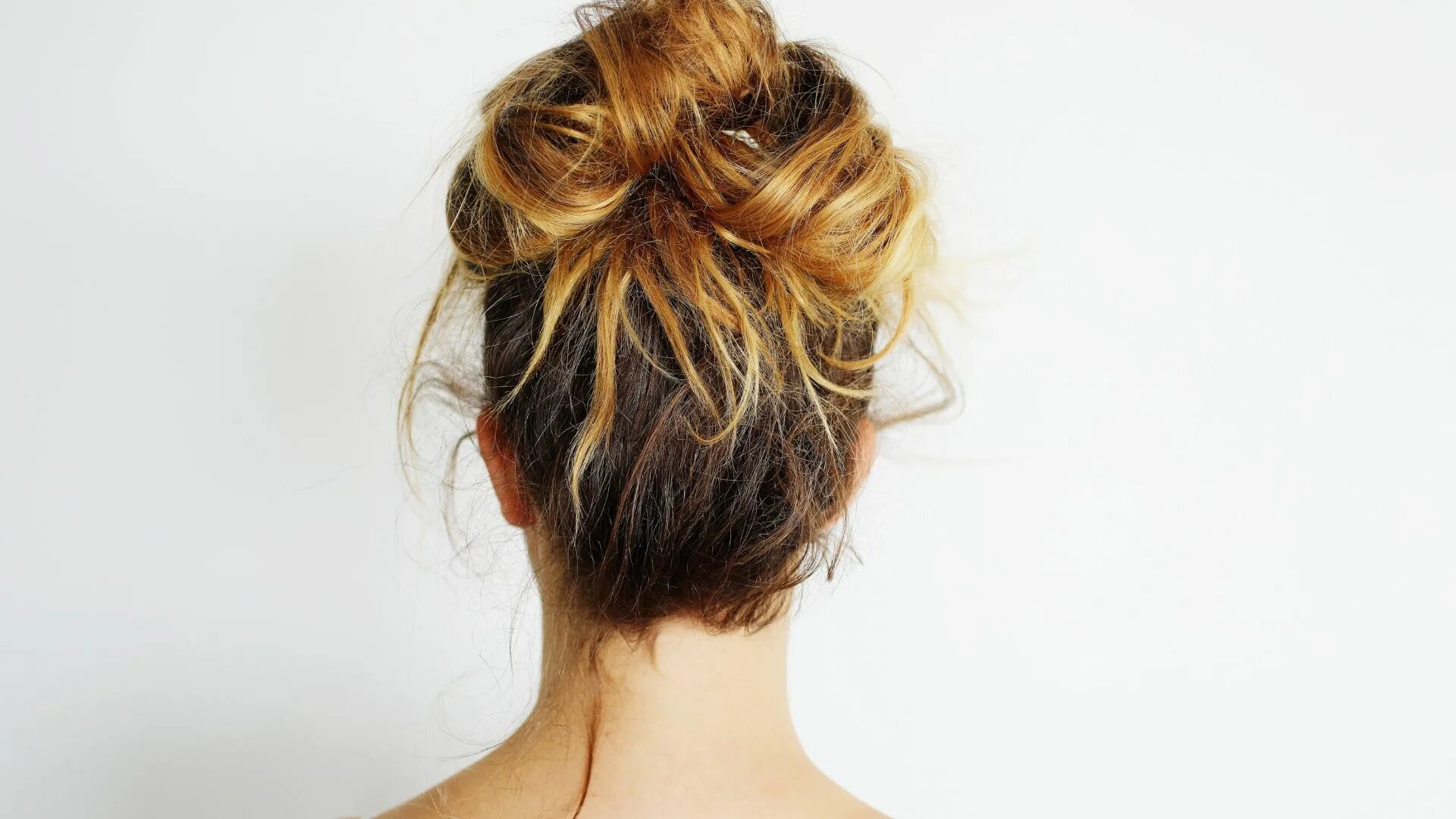 Brilliant Brunette / perfect messy bun. found on Polyvore Hair styles, Bun hairs