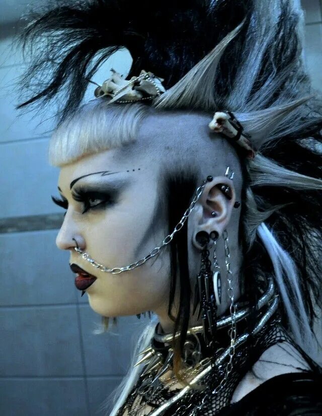 Прическа нефора Louise, la fantasma Apocalyptic fashion, Punk hair, Post apocalyptic fashion