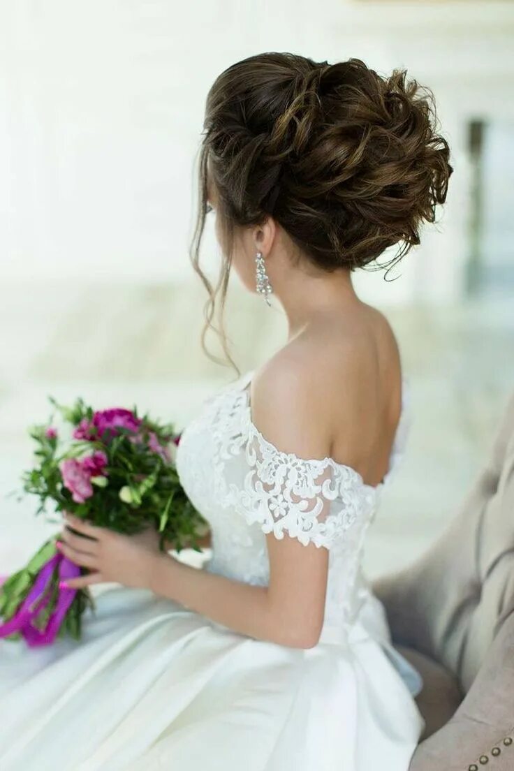 Прическа невесты Pinterest: @ LOLAxxLOLA Frisur hochzeit, Frisuren, Hochzeitsfrisuren