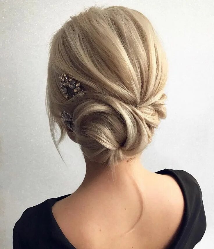 Прическа низкий пучок на средние волосы updo wedding hairstyles ,updo wedding hairstyle ideas,wedding hairstyle,romantic