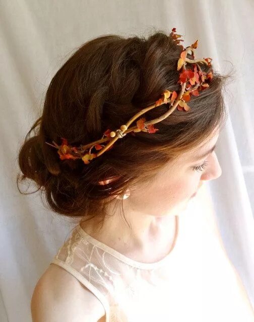 Прическа осень для девочки autumn garland in 2019 Wedding hairstyles, Fall wedding hairstyles, Fall wedding