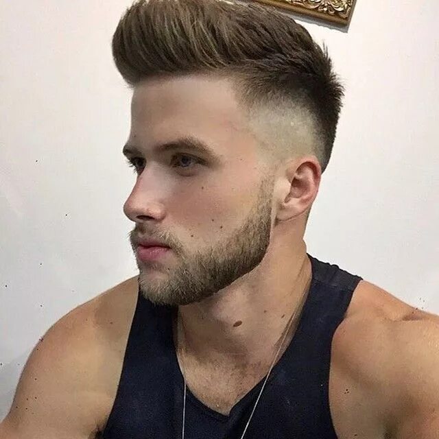 Прическа петух мужская Best Men's Hairstyles and Cuts on Instagram: "@erikvilar ✂" Cabelo masculino, Co