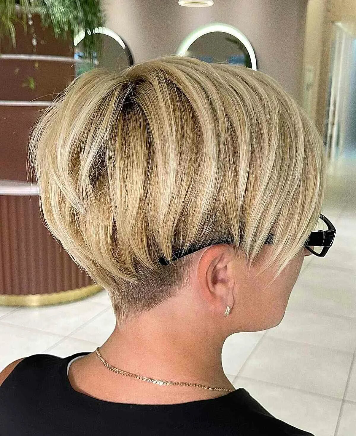 Прическа пикси 2024 46 Eye-Catching Blonde Pixie Cut Ideas to Show Your Stylist