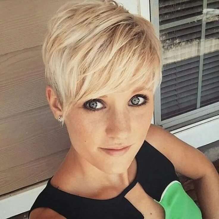 Прическа пикси с челкой фото Cool short pixie blonde hairstyle ideas 142 Chic short haircuts, Short pixie hai